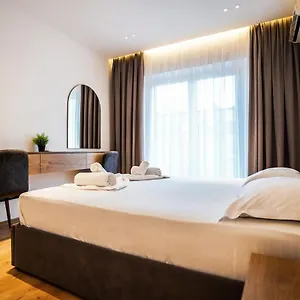 Hidden Gem 2br Comfort In Historic Zone Appartamento Tirana